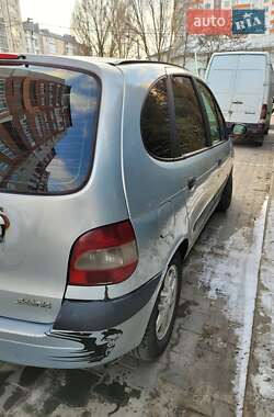 Минивэн Renault Scenic 2000 в 