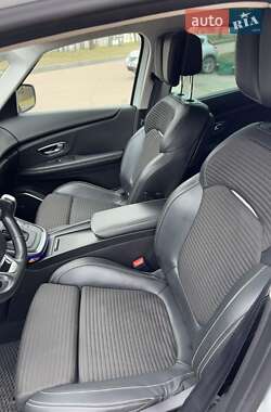 Минивэн Renault Scenic 2017 в 