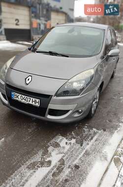 Минивэн Renault Scenic 2011 в Харькове