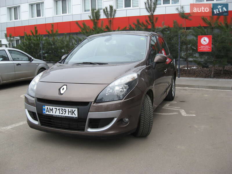 Мінівен Renault Scenic 2011 в Житомирі