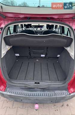 Минивэн Renault Scenic 2010 в 
