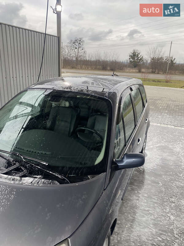 Мінівен Renault Scenic 2008 в Бородянці