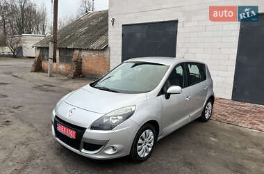 Минивэн Renault Scenic 2011 в Хороле