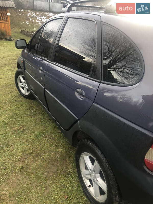 Минивэн Renault Scenic 2000 в Косове