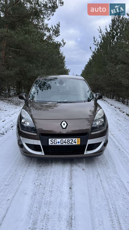 Минивэн Renault Scenic 2010 в Остроге