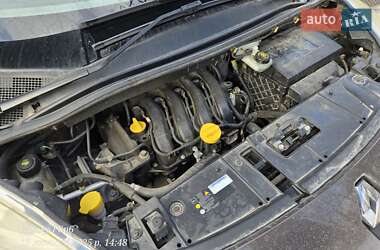 Минивэн Renault Scenic 2010 в 