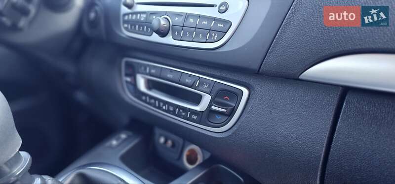 Минивэн Renault Scenic 2011 в Нововолынске