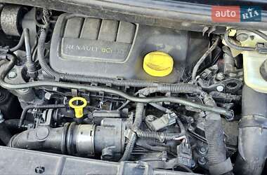 Минивэн Renault Scenic 2011 в 