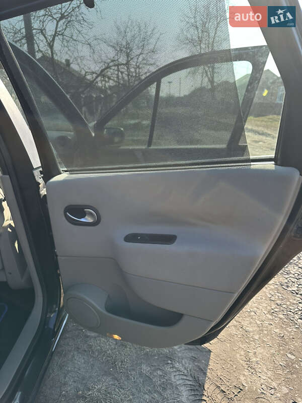 Минивэн Renault Scenic 2006 в Луцке
