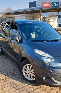 Минивэн Renault Scenic 2010 в Херсоне