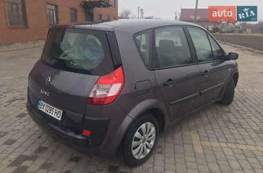 Минивэн Renault Scenic 2004 в 