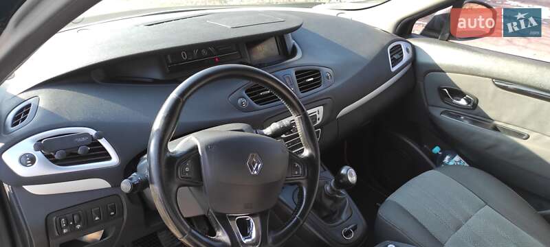 Мінівен Renault Scenic 2013 в Дніпрі