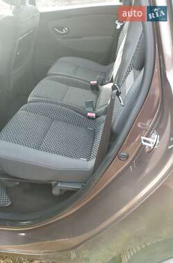 Минивэн Renault Scenic 2011 в 