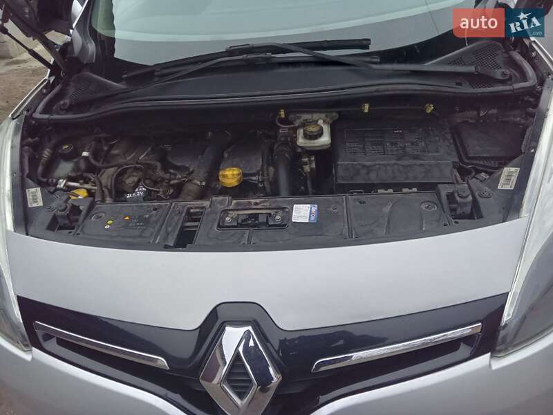 Минивэн Renault Scenic 2014 в Ракитном