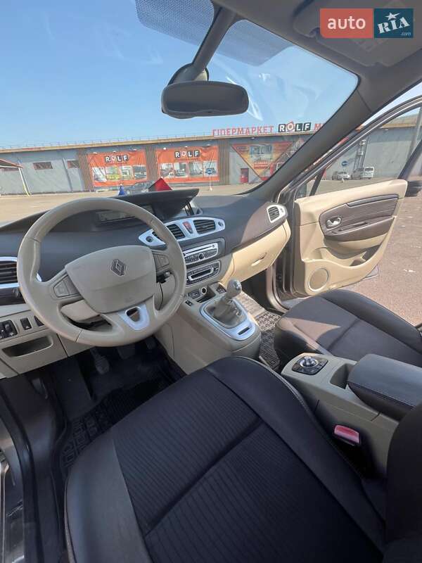 Минивэн Renault Scenic 2009 в Вишневом