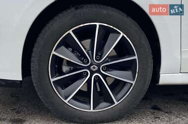 Минивэн Renault Scenic 2013 в 