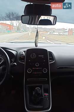 Мінівен Renault Scenic 2017 в 