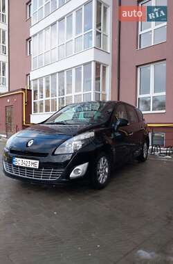 Минивэн Renault Scenic 2011 в Стрые