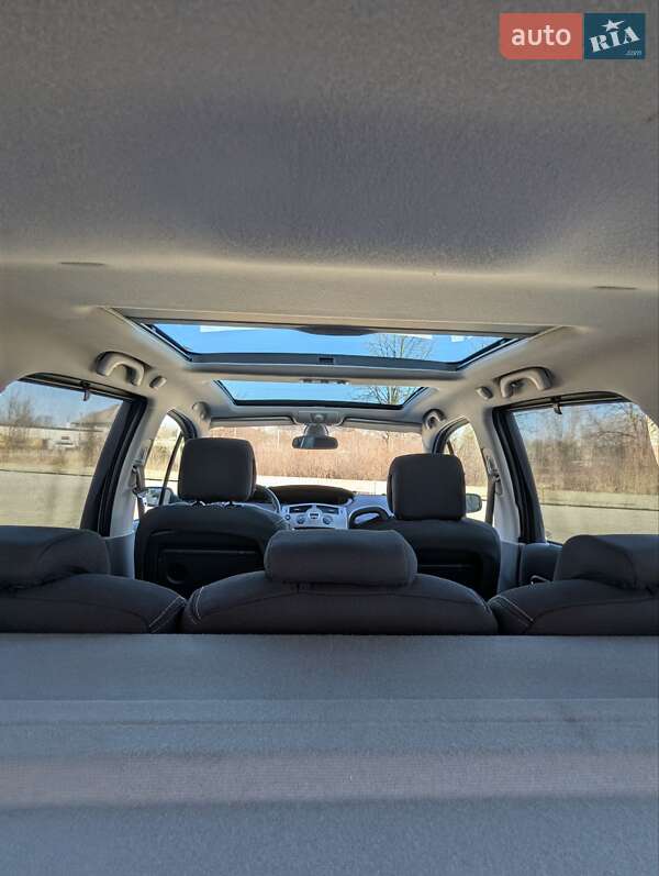 Мінівен Renault Scenic 2005 в Стрию