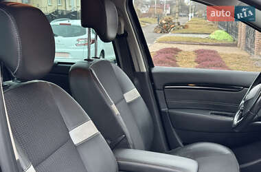 Мінівен Renault Scenic 2015 в 