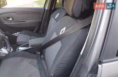Минивэн Renault Scenic 2011 в 