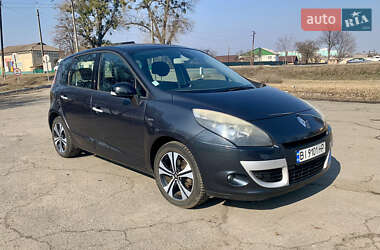 Мінівен Renault Scenic 2010 в Гадячі