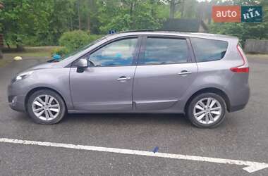 Минивэн Renault Scenic 2010 в 