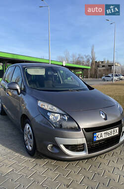 Минивэн Renault Scenic 2010 в Кременчуге