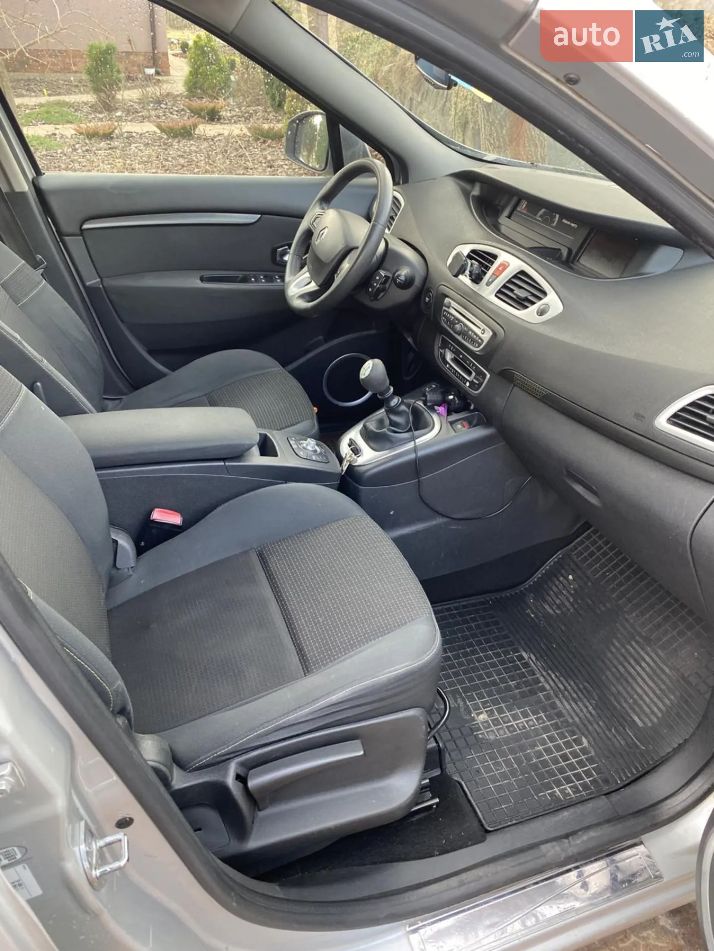 2010 Renault Scenic - мініатюра 10