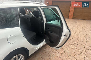 Минивэн Renault Scenic 2015 в 