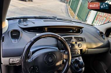 Минивэн Renault Scenic 2006 в 