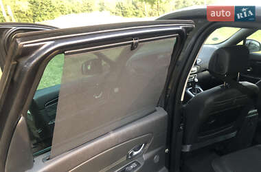 Минивэн Renault Scenic 2011 в 