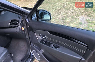 Минивэн Renault Scenic 2011 в 