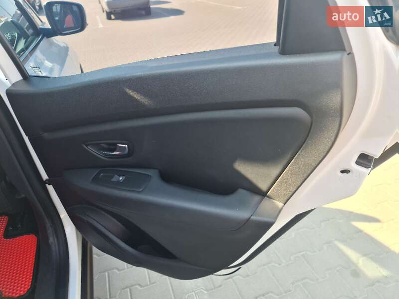 Минивэн Renault Scenic 2017 в Софиевской Борщаговке