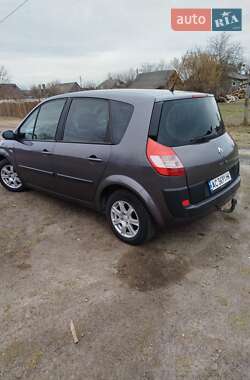 Минивэн Renault Scenic 2004 в 