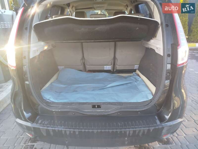 Минивэн Renault Scenic 2010 в Коростене