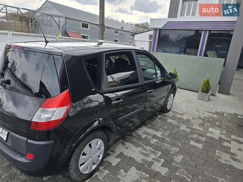 Мінівен Renault Scenic 2005 в Чернівцях