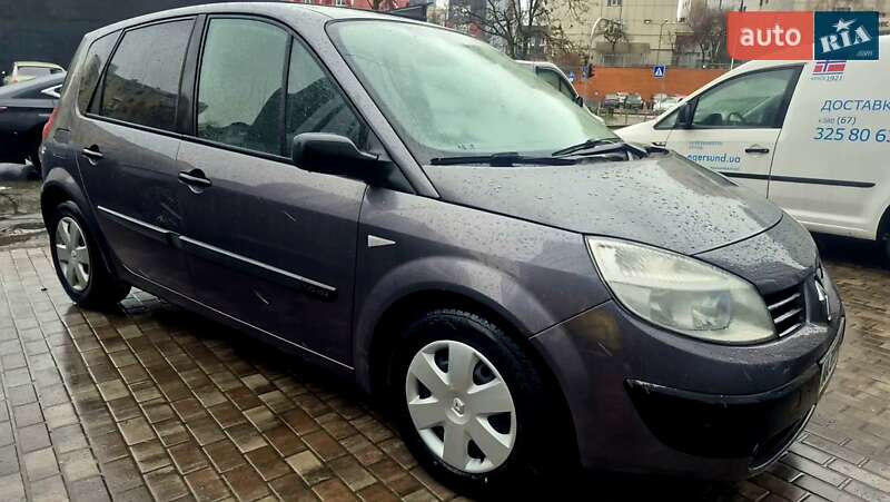 Минивэн Renault Scenic 2004 в 
