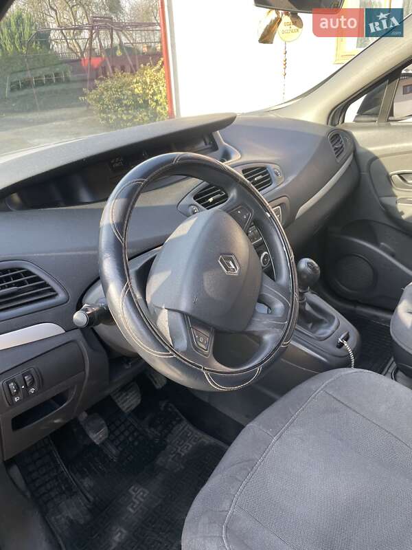 Минивэн Renault Scenic 2011 в Каменке-Бугской