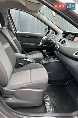 Минивэн Renault Scenic 2013 в 