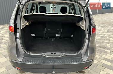 Минивэн Renault Scenic 2013 в 