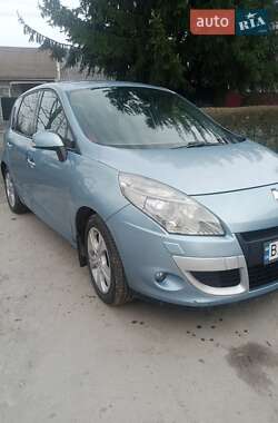 Минивэн Renault Scenic 2010 в 