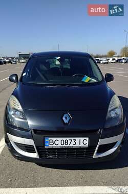 Минивэн Renault Scenic 2010 в 