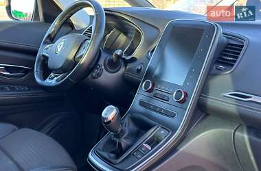 Минивэн Renault Scenic 2016 в 