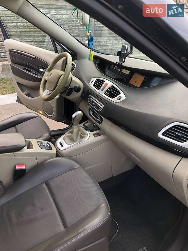 Минивэн Renault Scenic 2010 в Костополе