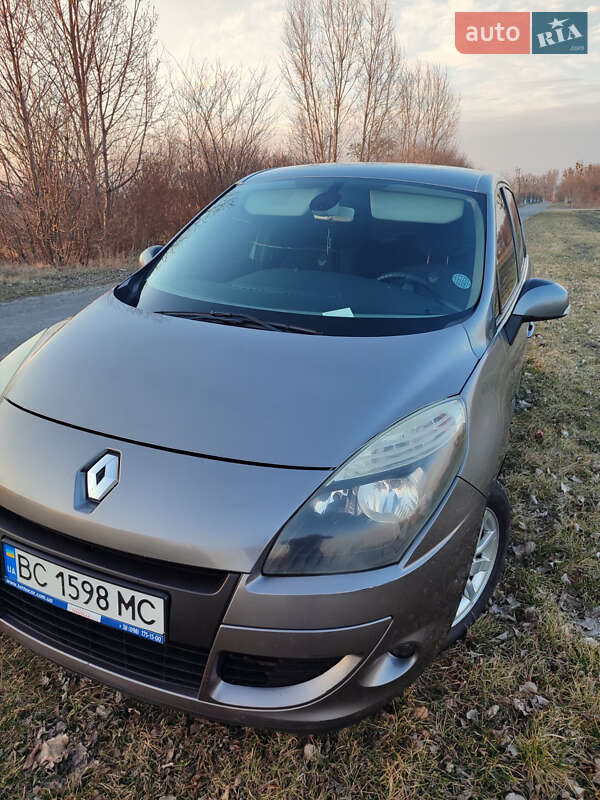 Мінівен Renault Scenic 2009 в 