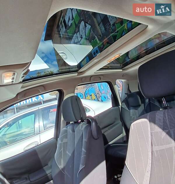 Минивэн Renault Scenic 2005 в Ахтырке