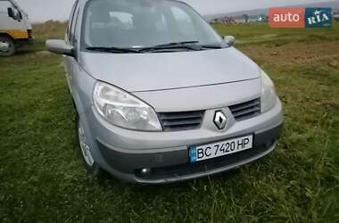 Минивэн Renault Scenic 2004 в 