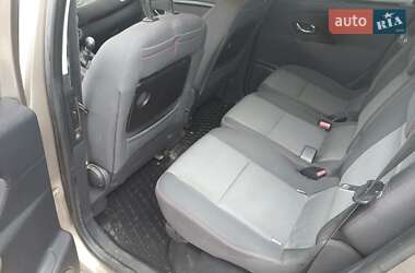 Минивэн Renault Scenic 2012 в 