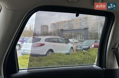 Минивэн Renault Scenic 2009 в 